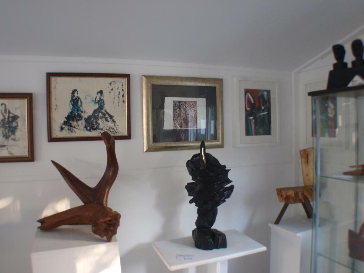 Lakefield Gallery Keel  Ngoại thất bức ảnh